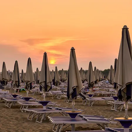 Lägenhet Wonderful Next To Bibione
